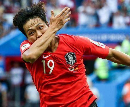 壹号娱乐-世界杯球员从9+9到2+11！金元浪潮褪去谁在裸泳？