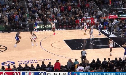 壹号娱乐-决胜期连拿5分杀死比赛 单核乔治将快艇托出水面