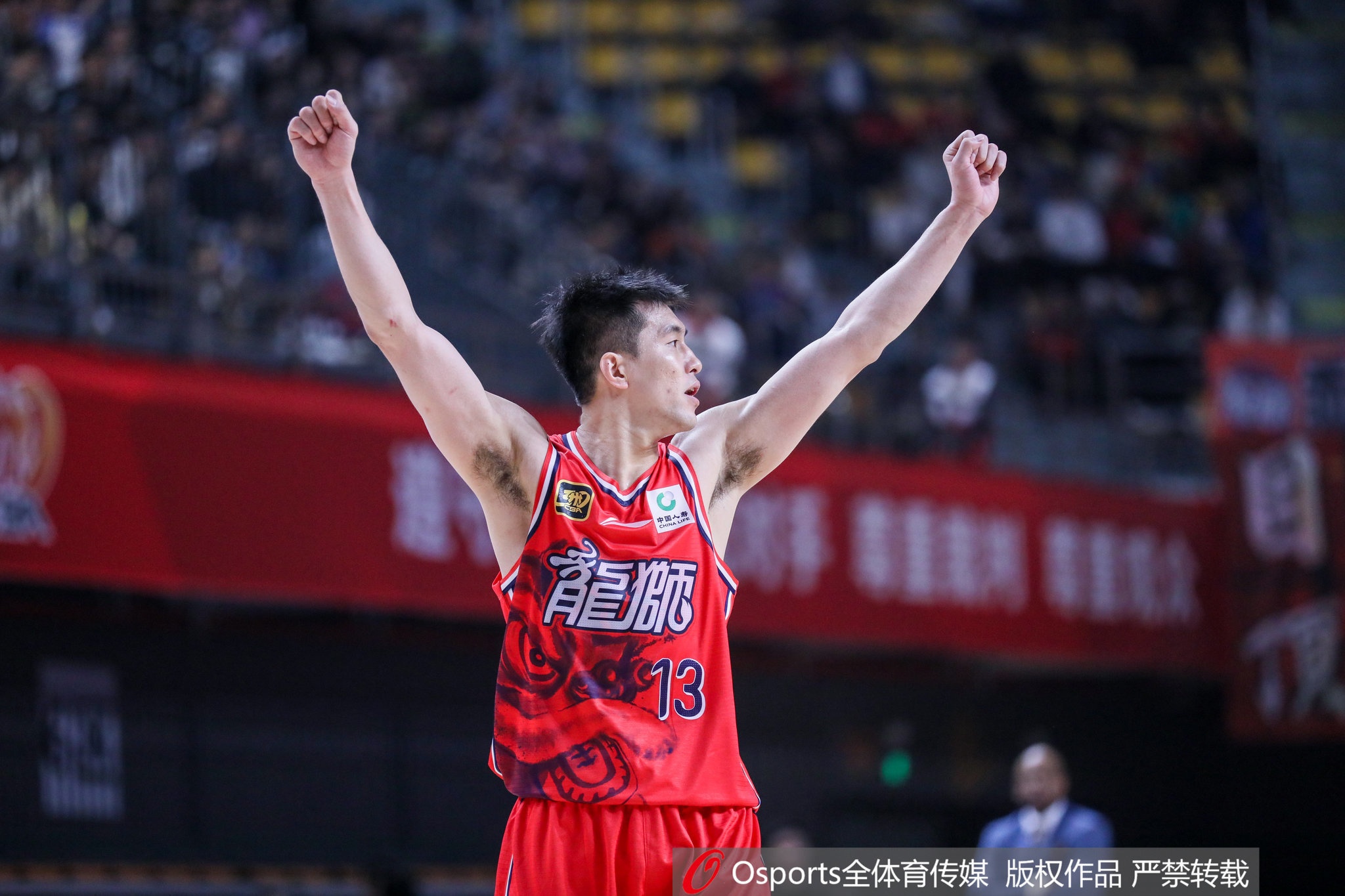 APP下载平台-媒体人：郭艾伦不似从前那般速度和爆发力 但招式还在 油箱还有油