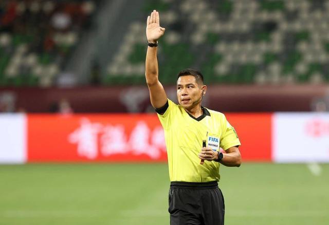 APP下载平台-这到底是谁的主场？主裁多次漏判埋下国足失球伏笔