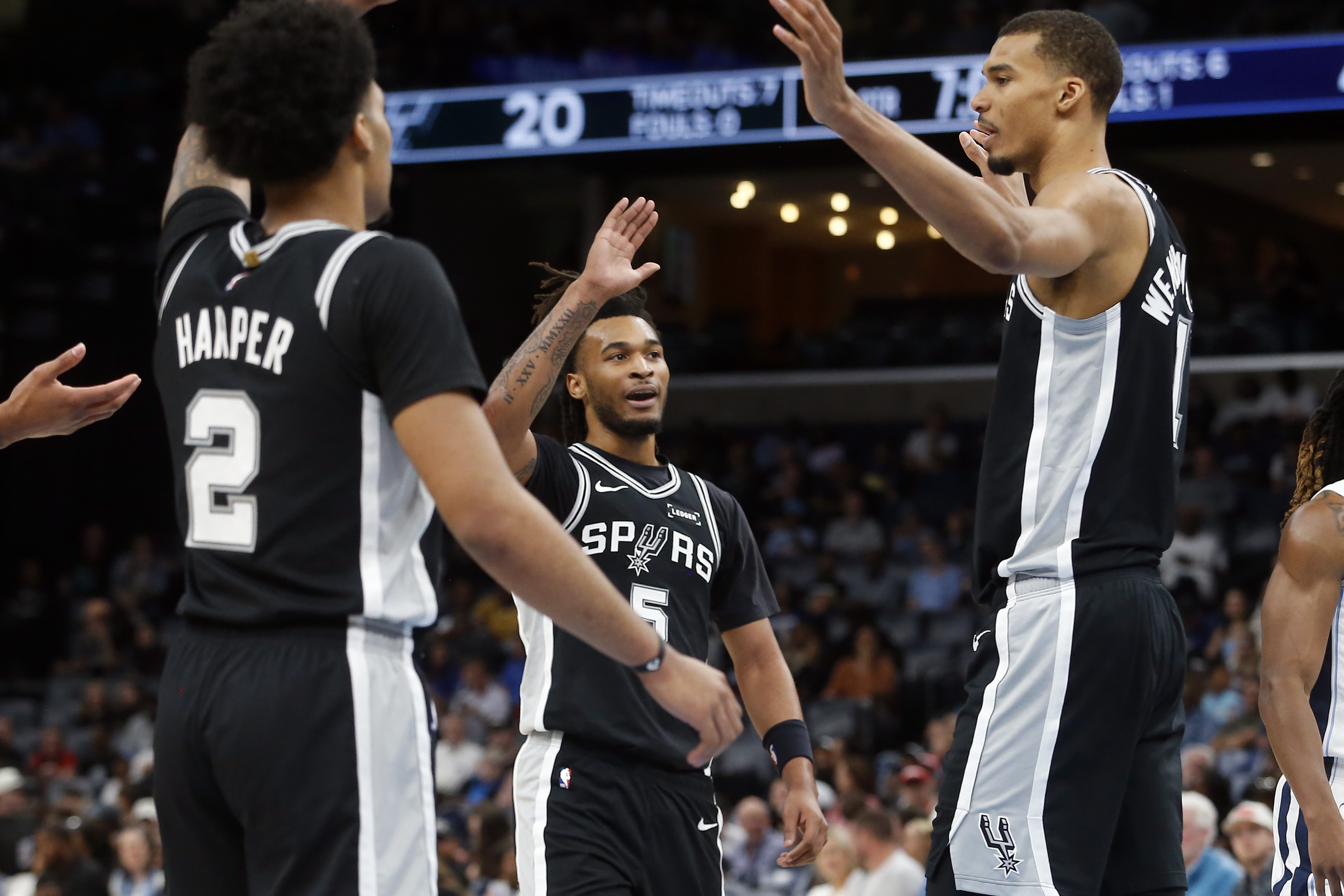 官方网站-文班缺席11胜5负！马刺咋做到的 坐拥MVP候选仍打出极致团队篮球